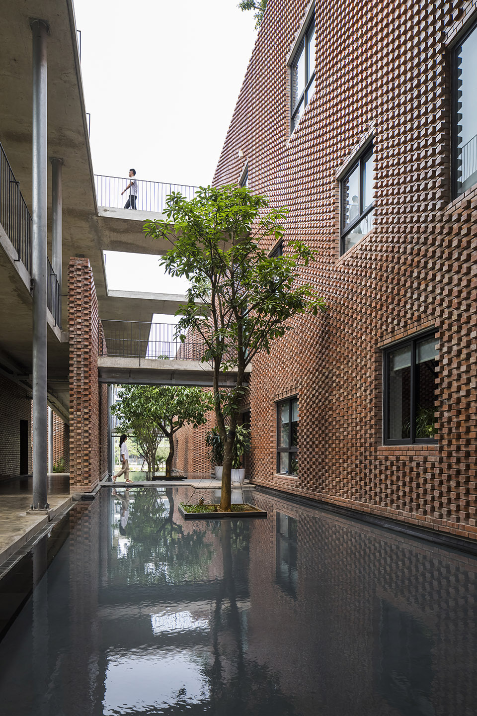 Viettel Academy Educational Centre by VTN Architects (Vo Trong Nghia ...