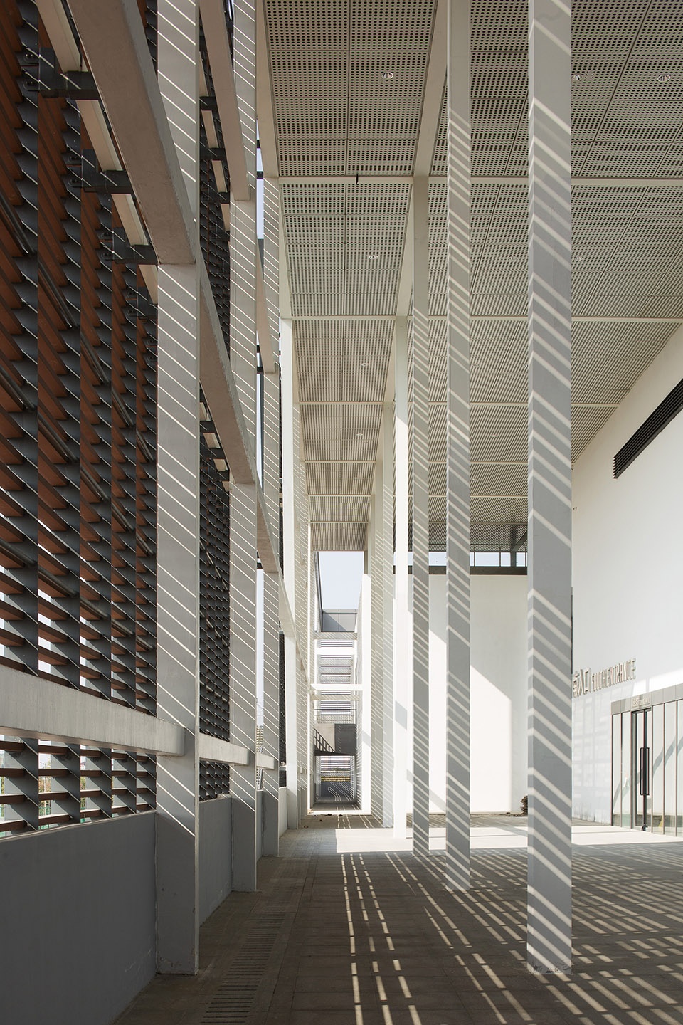 mixing openness with the whole architectural design of yizheng comprehensive gymnasium china by the architectural design and research ins...
