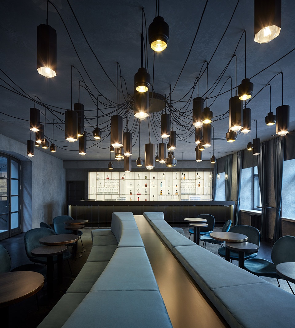 moon club by formafatal macharteichman