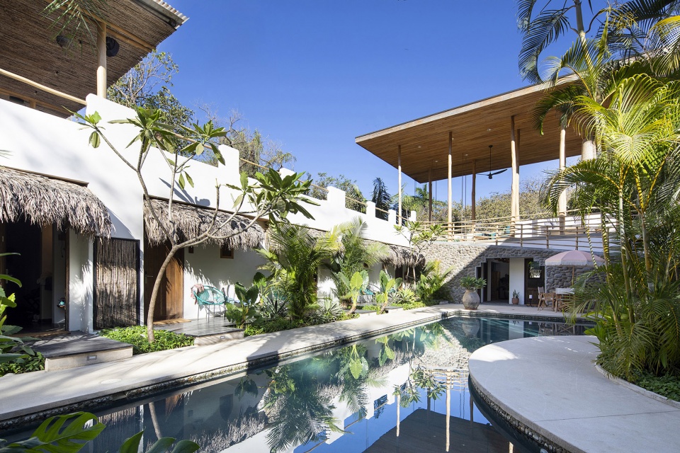 nomadic hotel by salagnac arquitectos