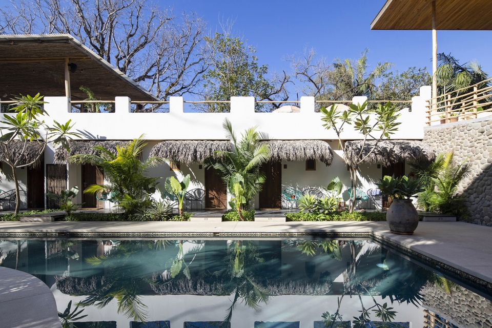 nomadic hotel by salagnac arquitectos