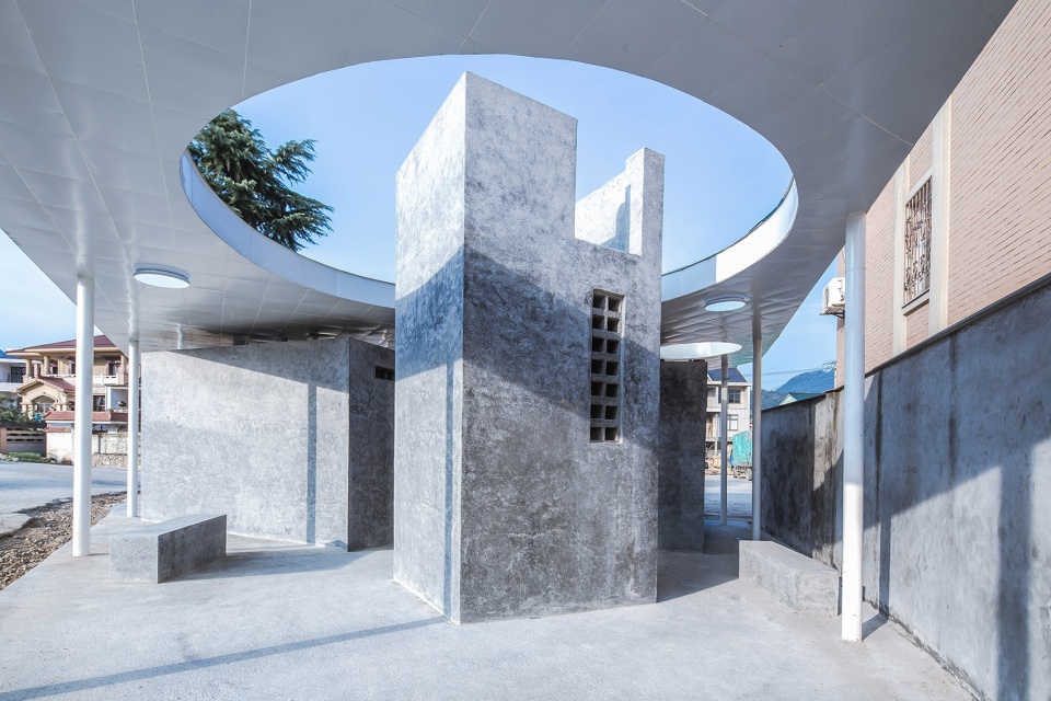 public toilet at sanchakou in zhejiang china by shulin architectural design
