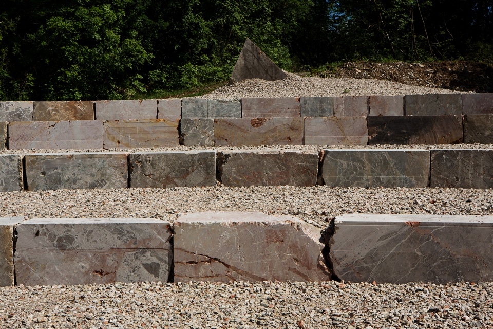 the quarries of arzo by enrico sassi architetto