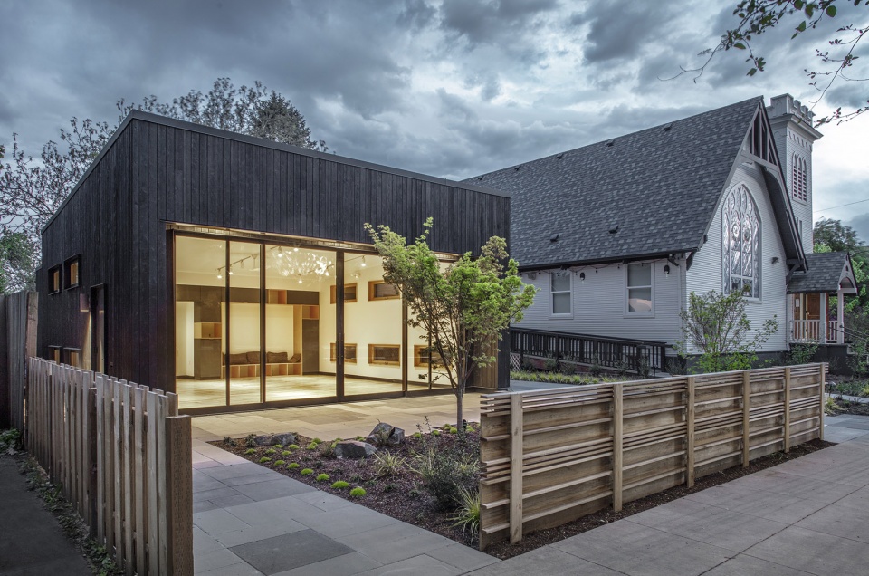 portland playhouse by sera architects