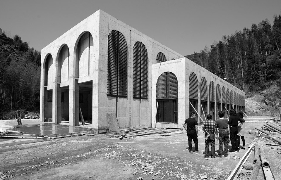 bingding wood kiln in jingdezhen china by azl architects