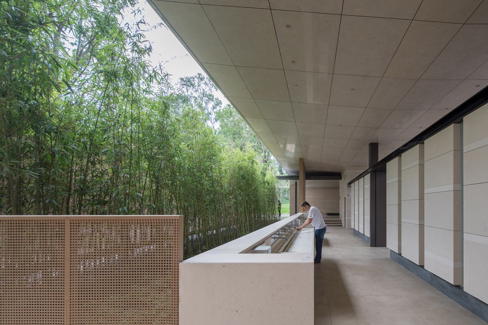 bei shan qi yuan lianhua peak public restroom china by shenzhen huahui design