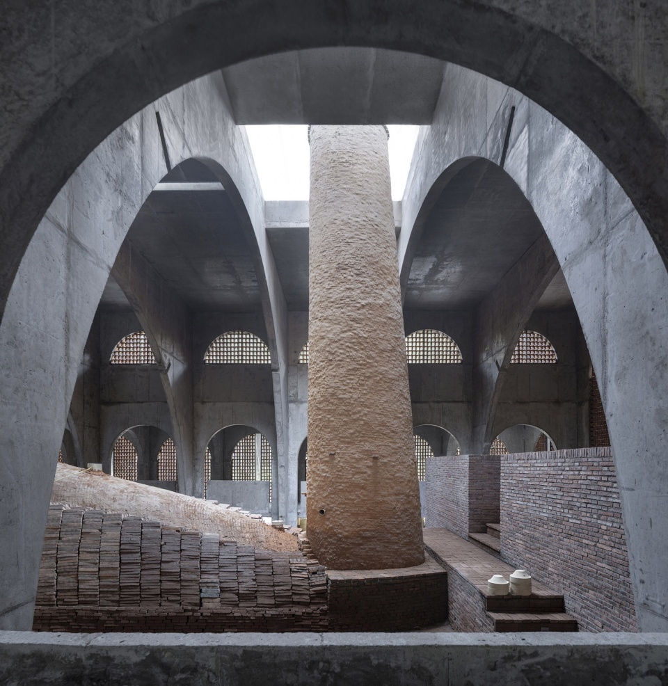 bingding wood kiln in jingdezhen china by azl architects