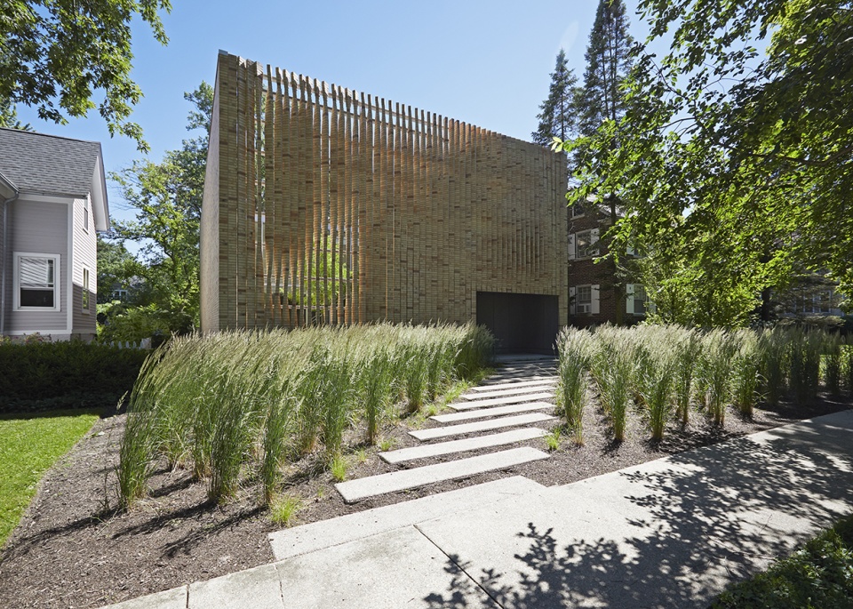 lipton thayer brick house by brooks scarpa studio dwell