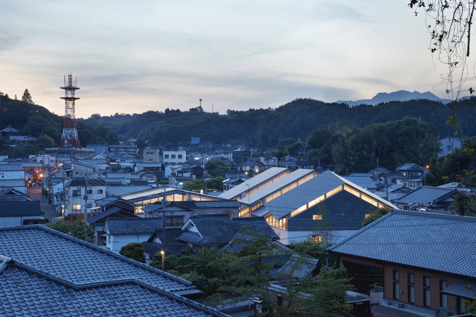 taketa municipal library by takao shiotsuka atelier