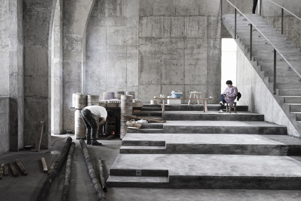 bingding wood kiln in jingdezhen china by azl architects