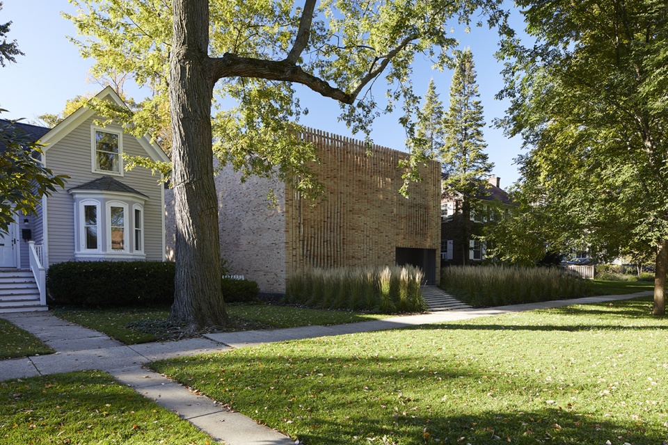 lipton thayer brick house by brooks scarpa studio dwell