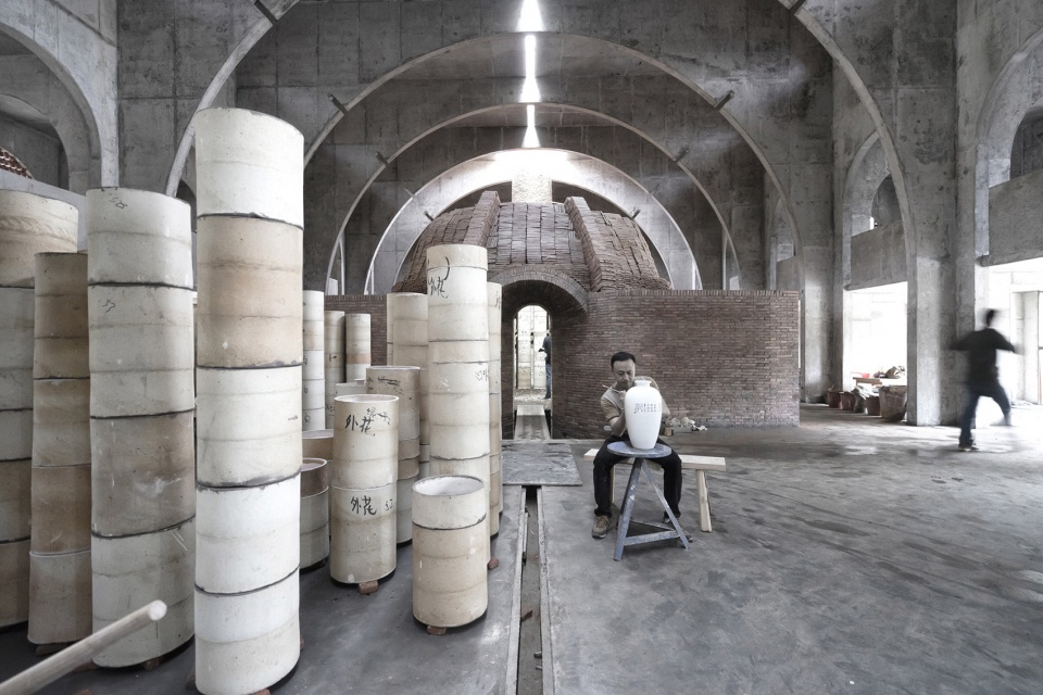 bingding wood kiln in jingdezhen china by azl architects