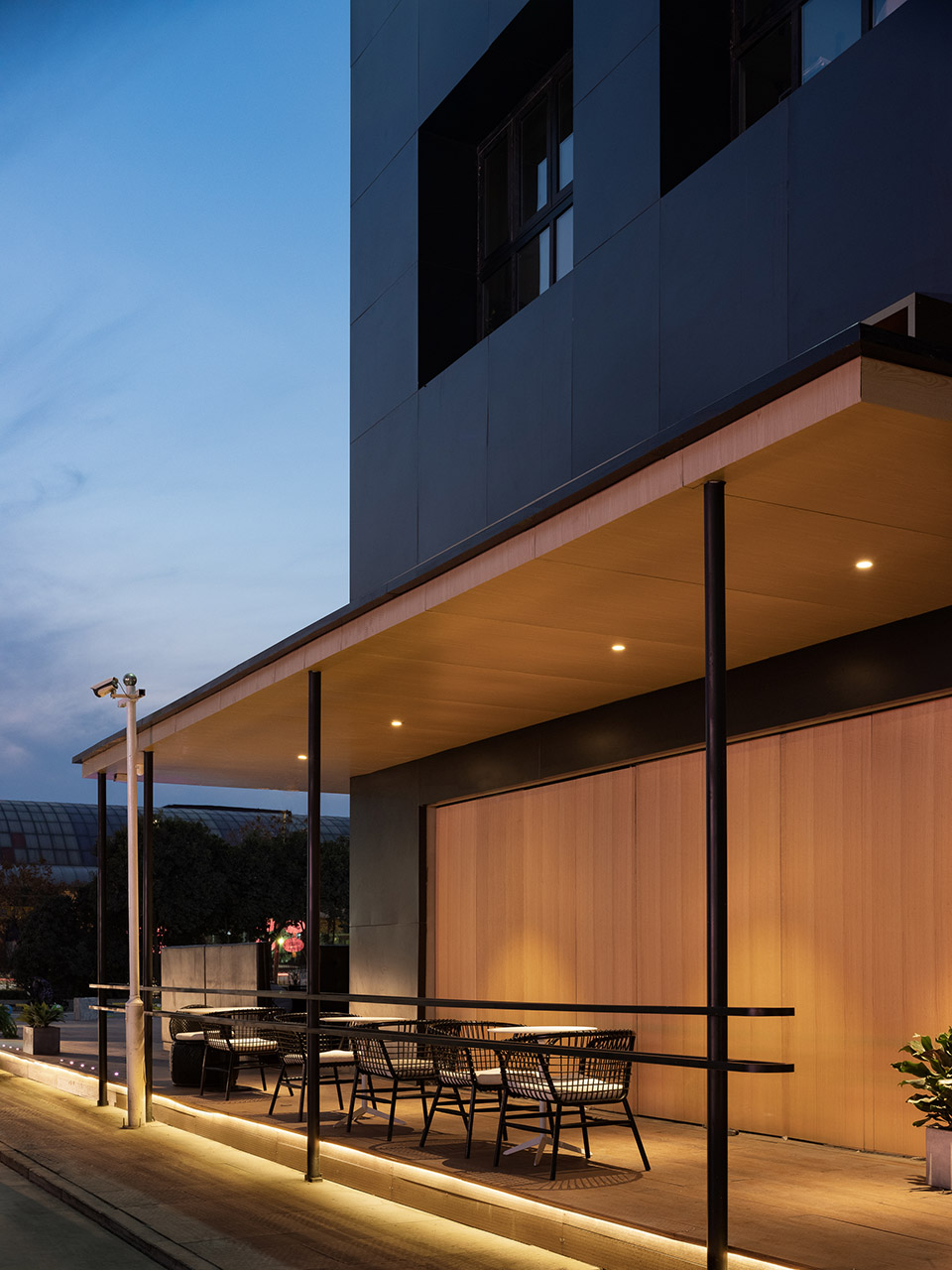 Mint Garden Bar, China by Hou Tiantian + Li Cheng + Liu Xiaolu 谷德设计网