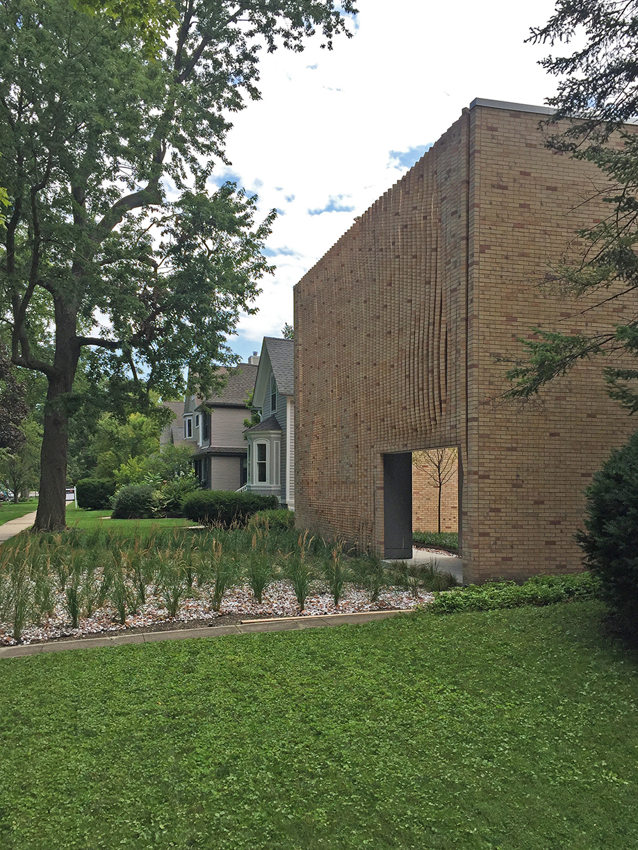 lipton thayer brick house by brooks scarpa studio dwell