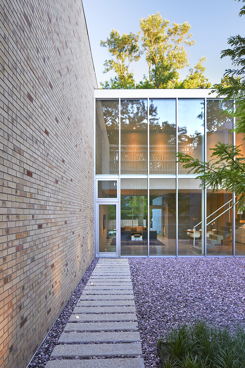 lipton thayer brick house by brooks scarpa studio dwell
