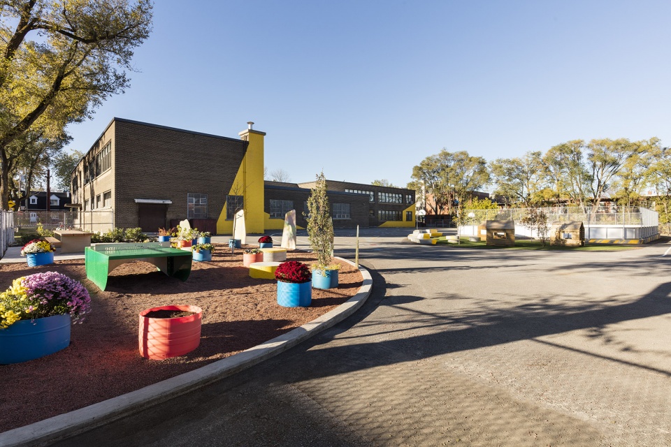 ecole sainte anne a new redesigned schoolyard by taktik design