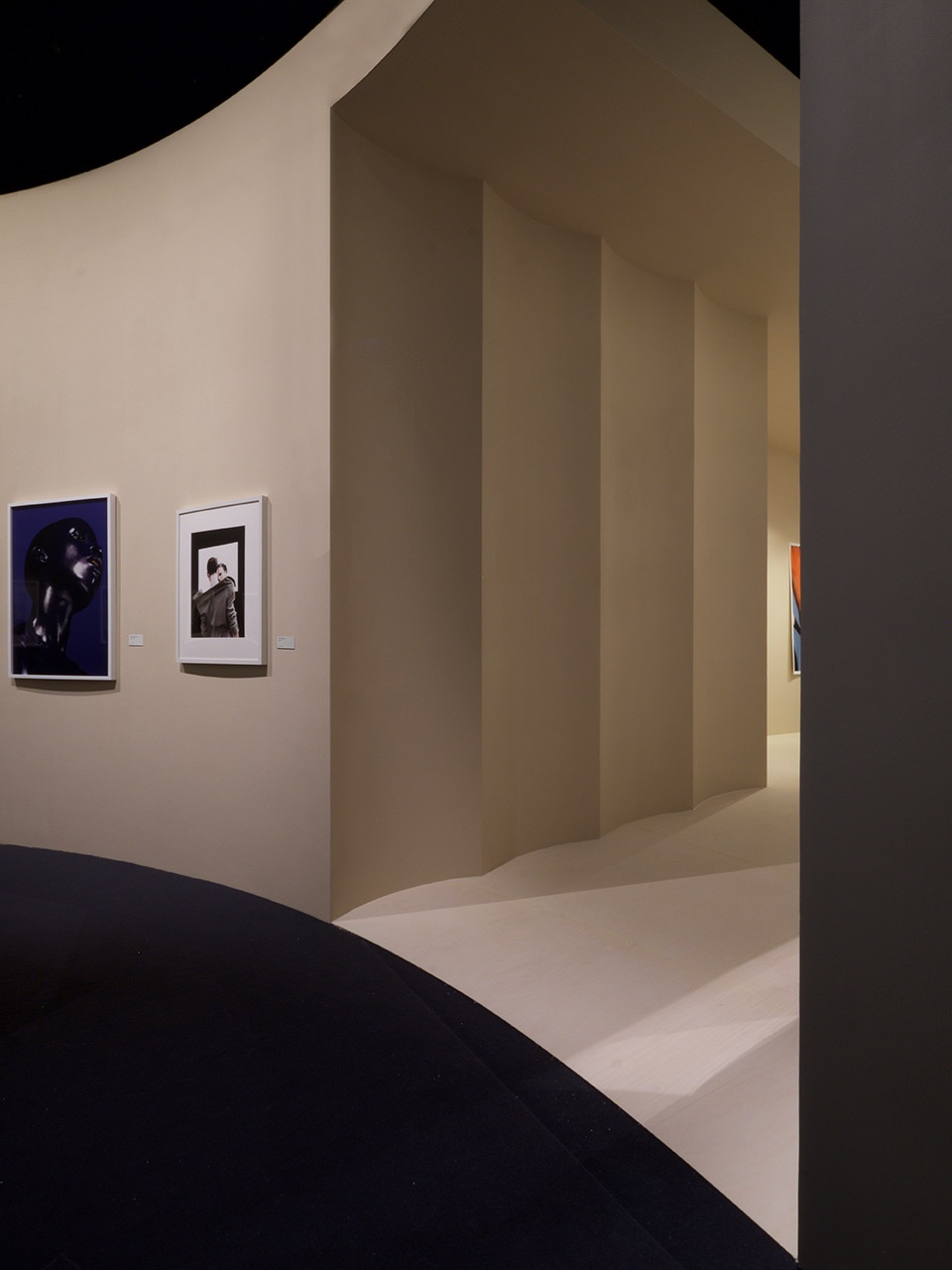fashion photography exhibition by ebba architects