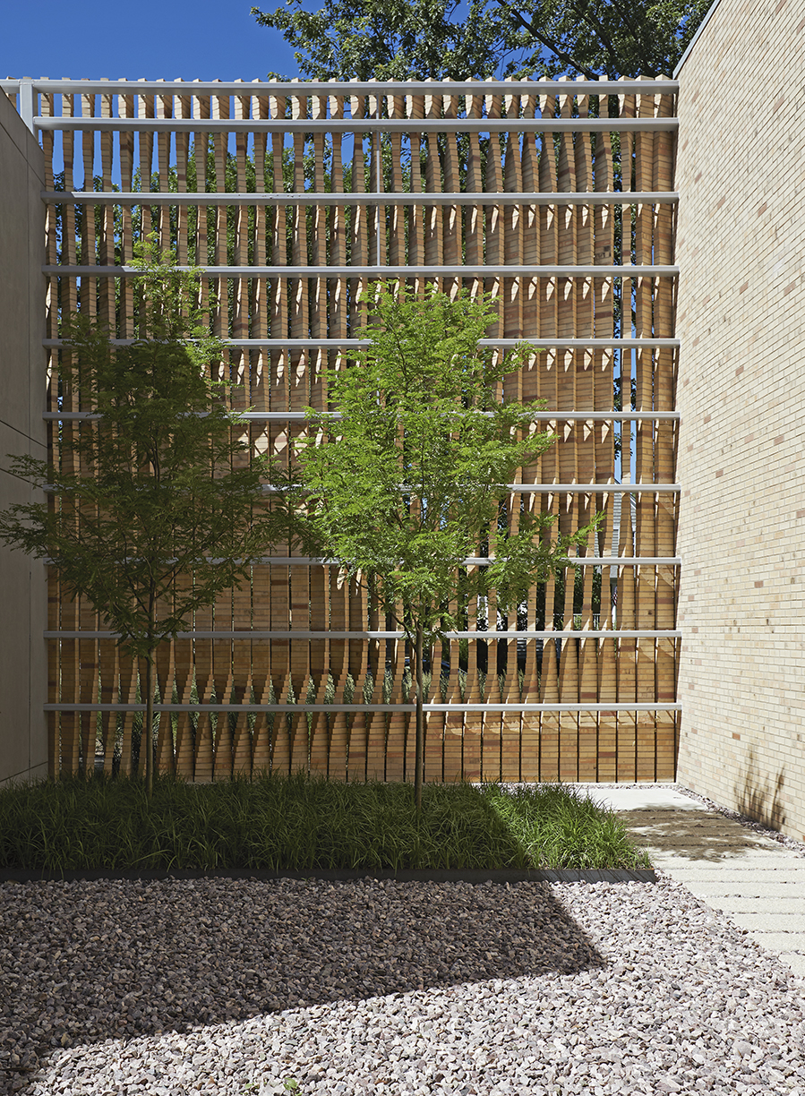 lipton thayer brick house by brooks scarpa studio dwell
