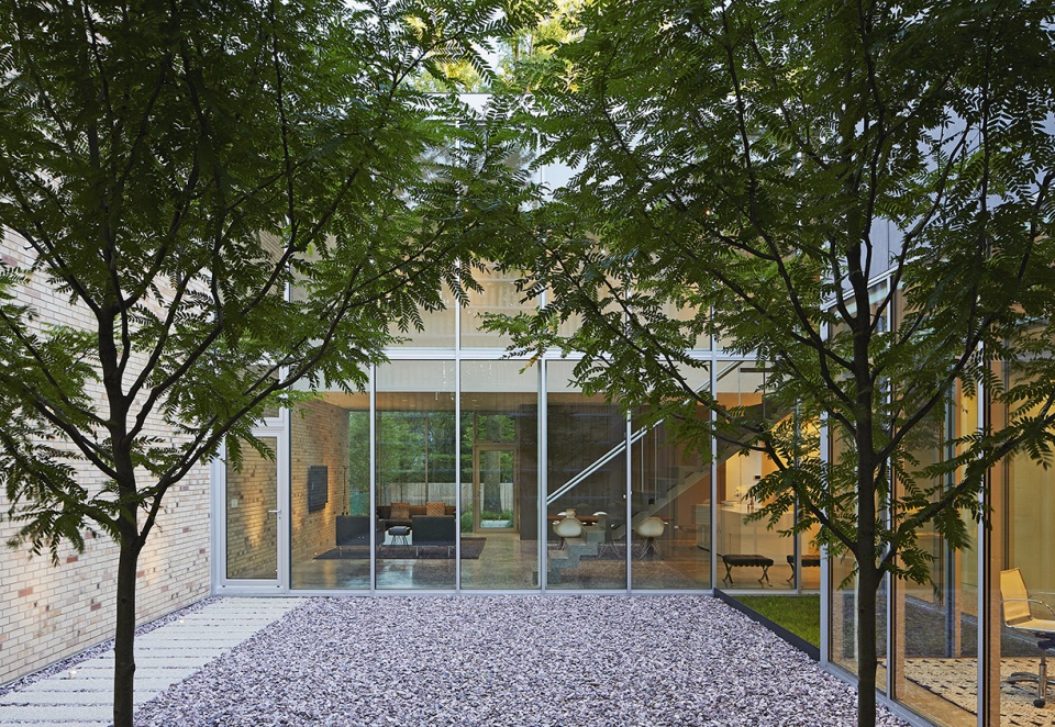 lipton thayer brick house by brooks scarpa studio dwell