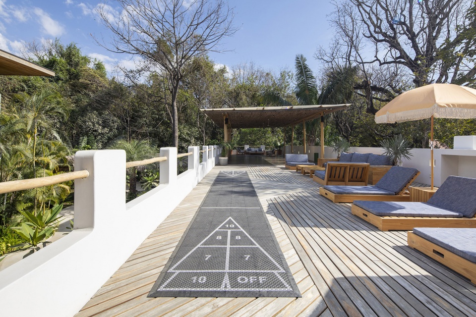 nomadic hotel by salagnac arquitectos
