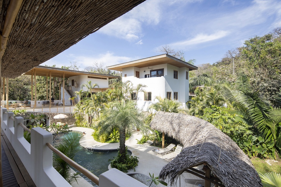nomadic hotel by salagnac arquitectos