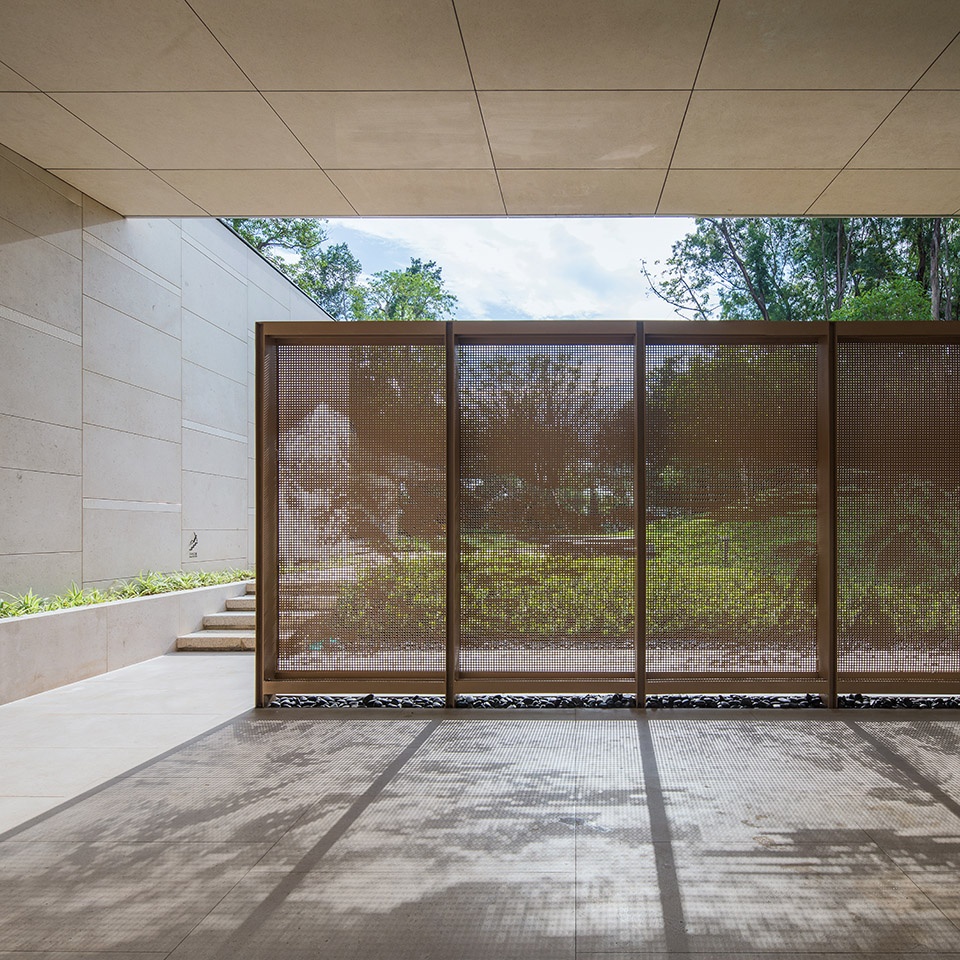 bei shan qi yuan lianhua peak public restroom china by shenzhen huahui design
