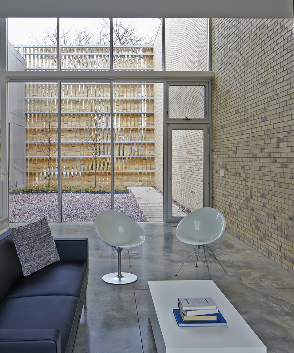 lipton thayer brick house by brooks scarpa studio dwell