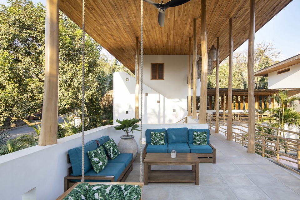 nomadic hotel by salagnac arquitectos