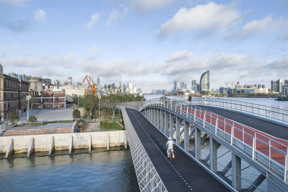 yangjing canal pedestrian bridge china by atelier liu yuyang architects