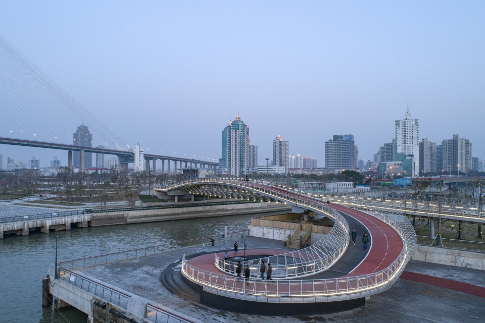 yangjing canal pedestrian bridge china by atelier liu yuyang architects