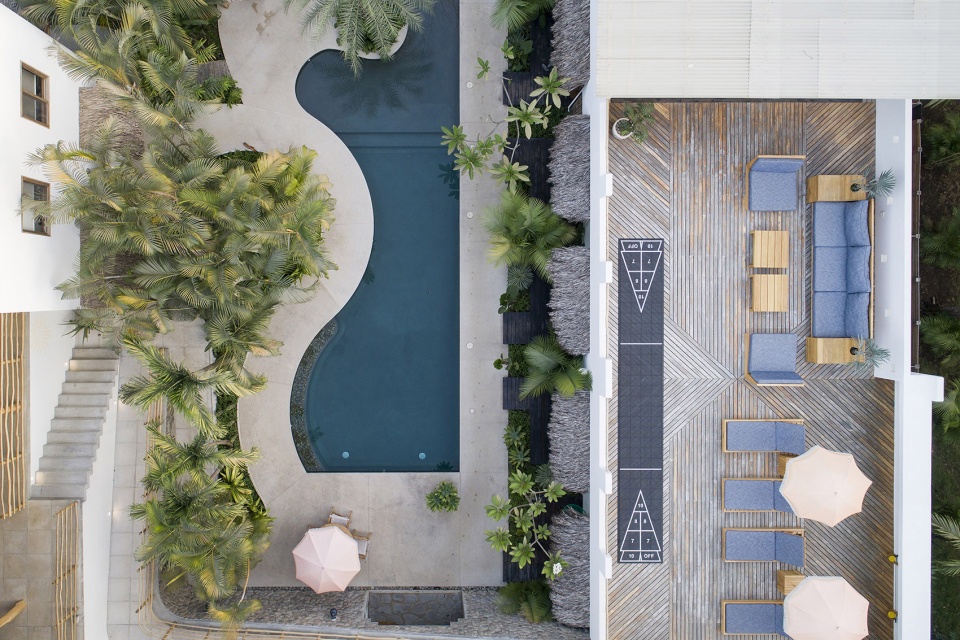 nomadic hotel by salagnac arquitectos