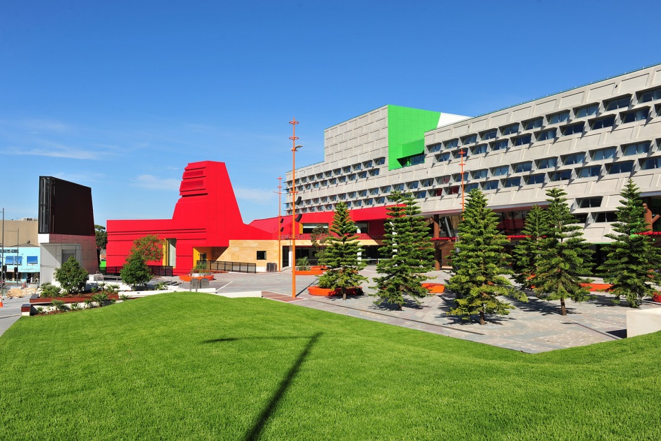 dandenong civic square by rush wright associates