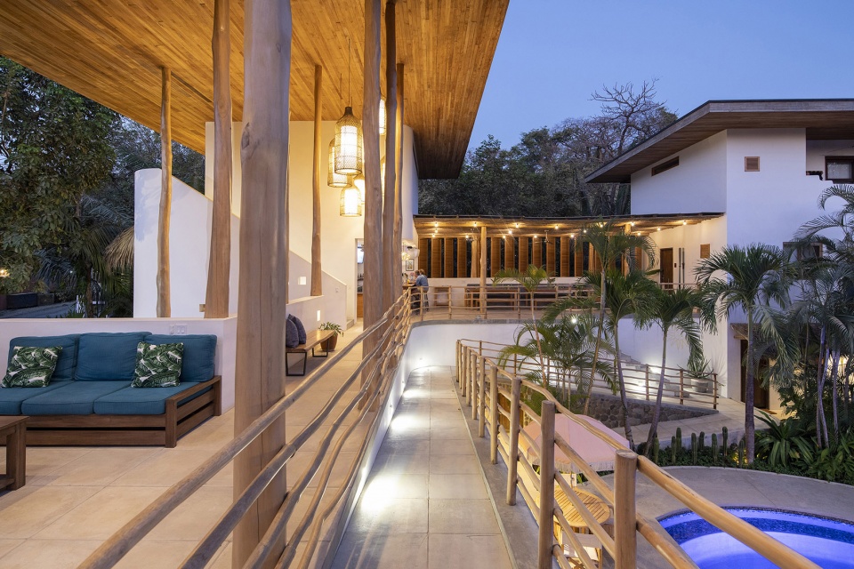 nomadic hotel by salagnac arquitectos