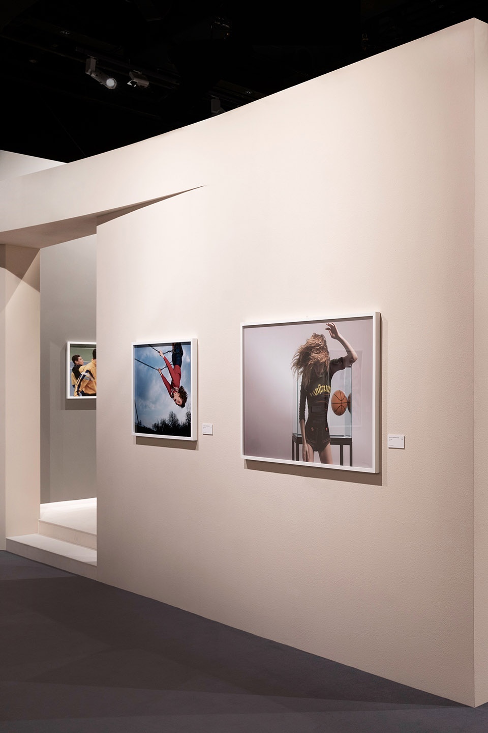 时尚摄影展览空间设计香港ebbaarchitects