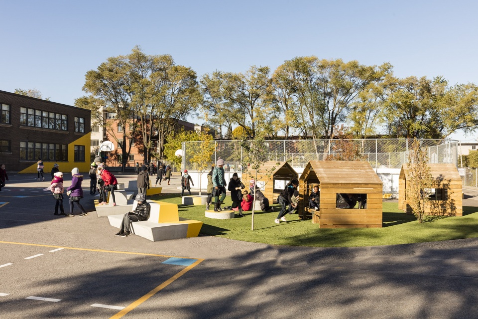 ecole sainte anne a new redesigned schoolyard by taktik design