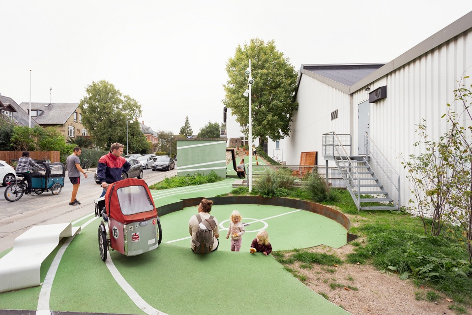 a playscape at mariendalshallen by masu planning