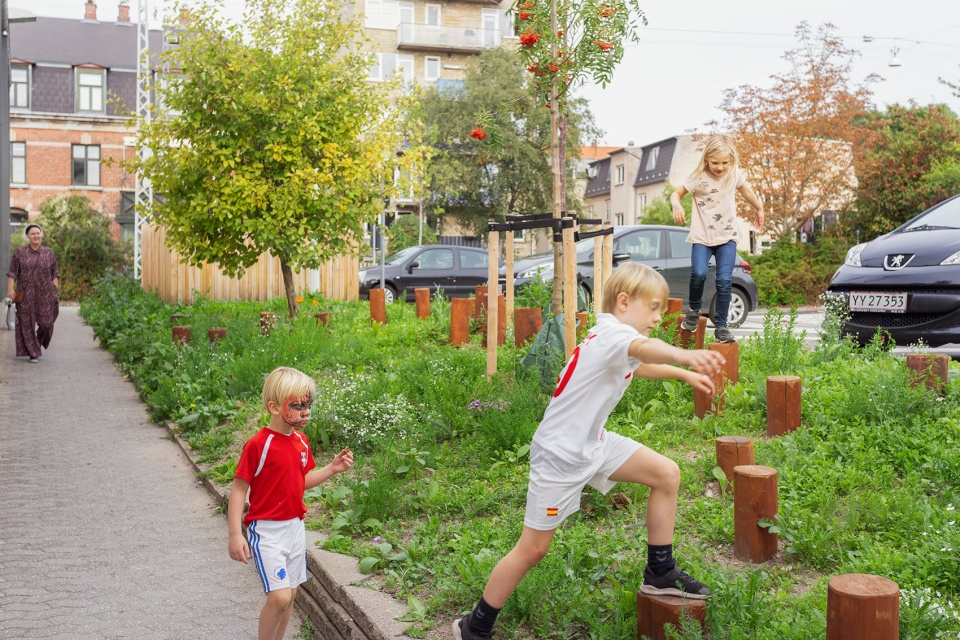 a playscape at mariendalshallen by masu planning