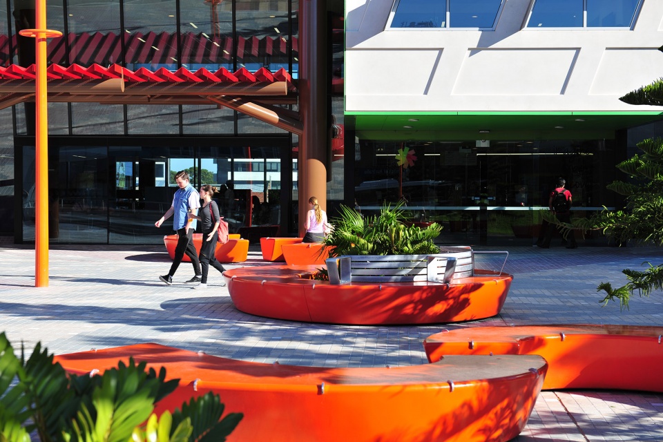 dandenong civic square by rush wright associates