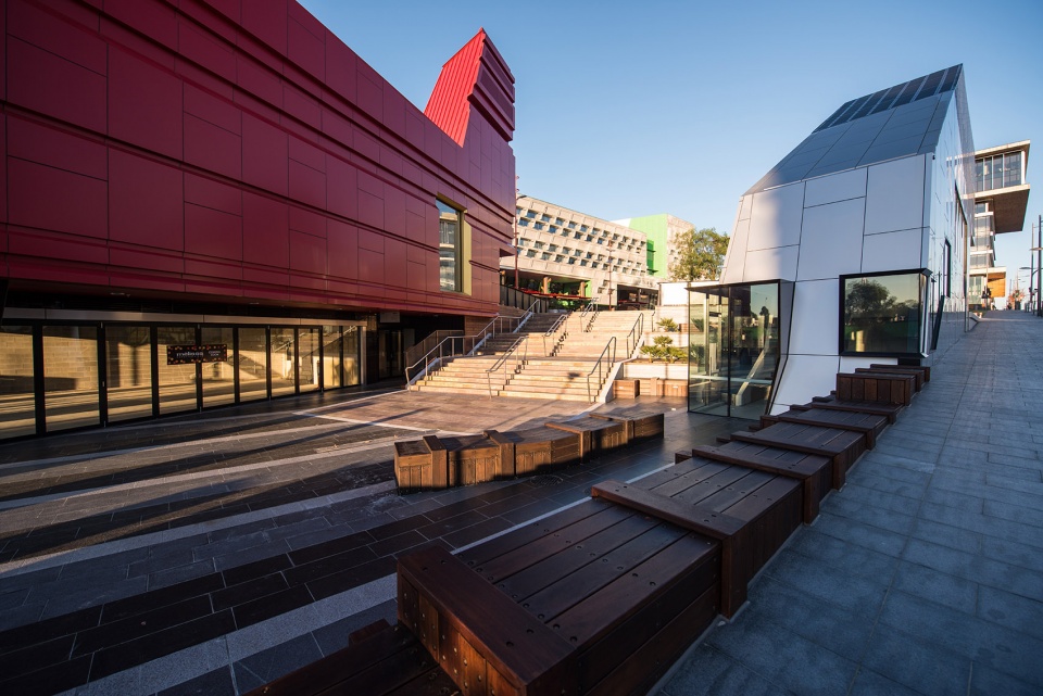 dandenong civic square by rush wright associates