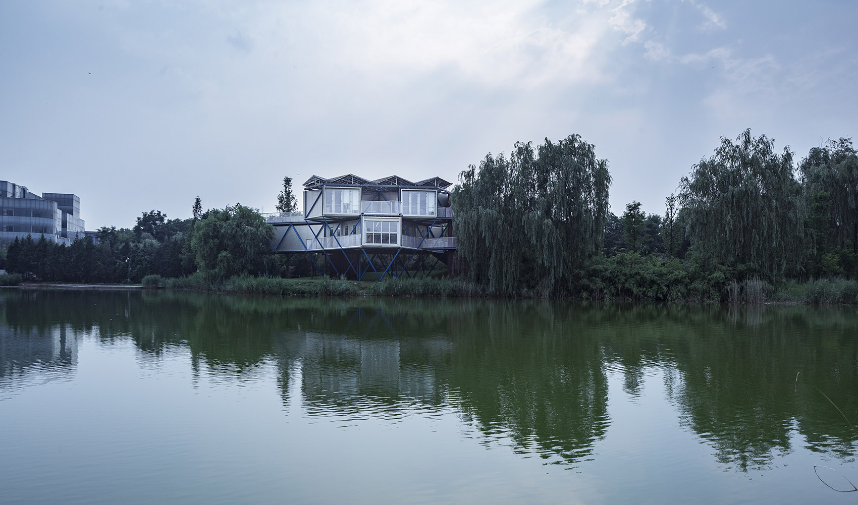 湖边插件塔,北京 / 众建筑 - 谷德设计网