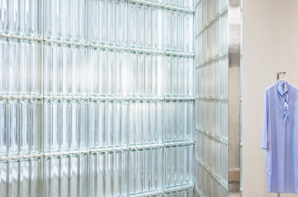 the flagship boutique for mark kenly domino tan by studio david thulstrup