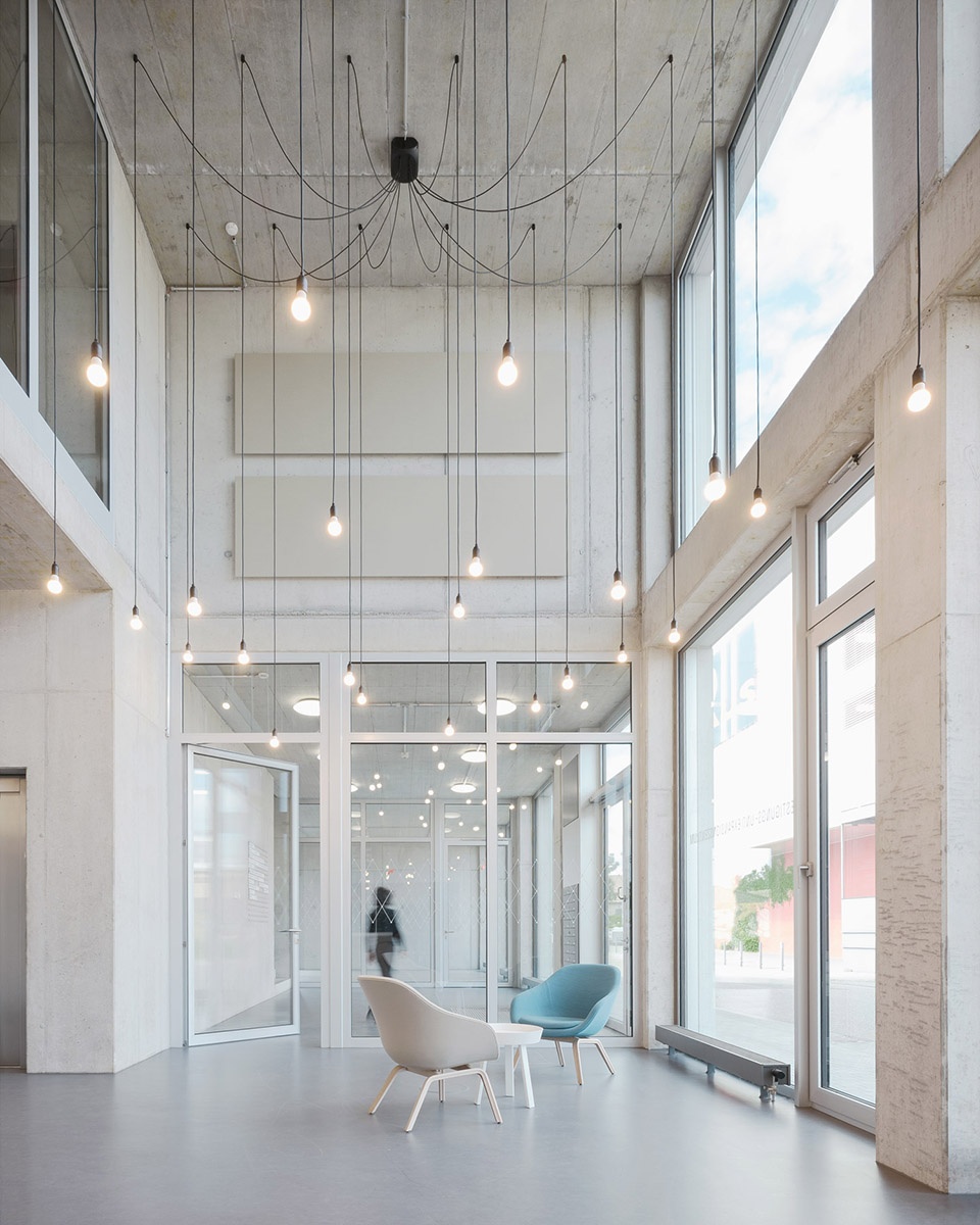 fux festigungs und expansionszentrum by birk heilmeyer und frenzel architekten