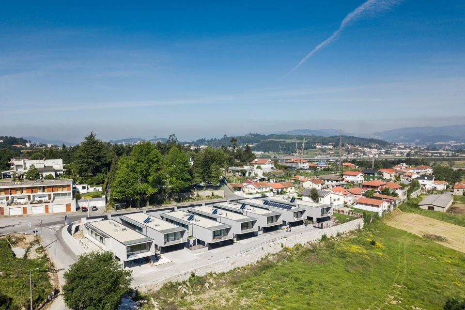 box xl houses by grupo zegnea