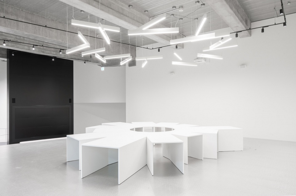 intelligent logistics center proto by bureau 0 1