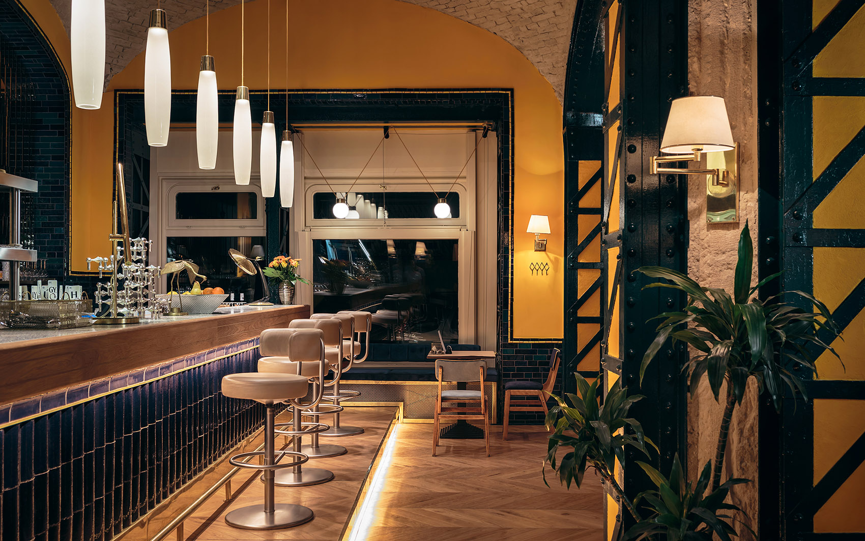 Hilda Restaurant by 81font 谷德设计网