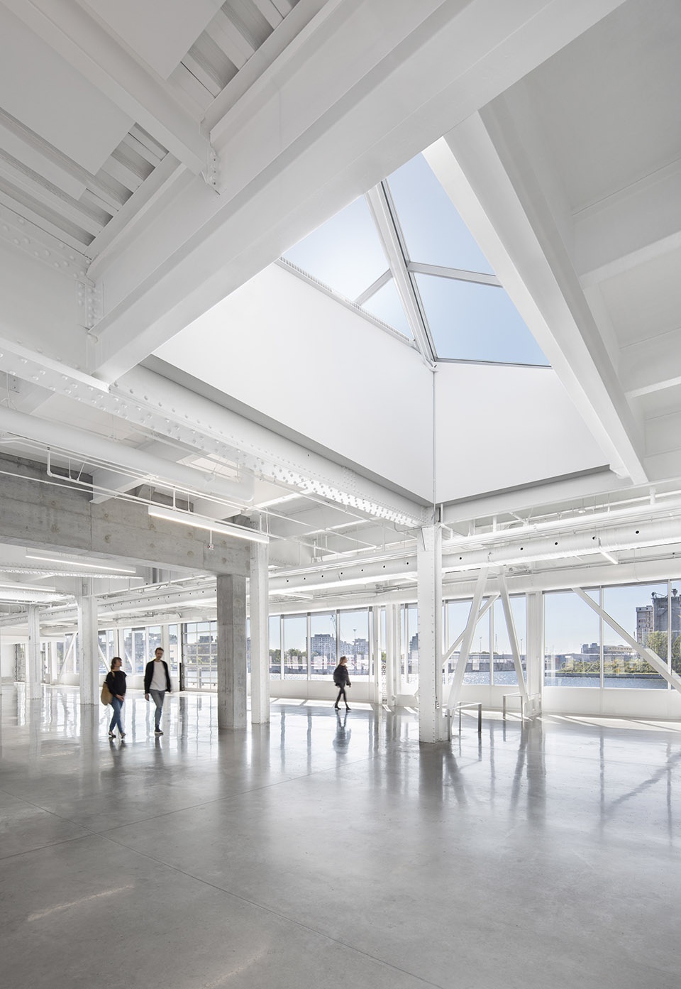 the port of montreals grand quay by provencher roy
