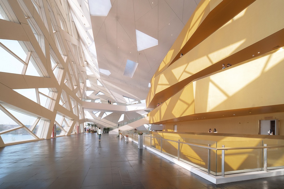 hangzhou yuhang opera china by henning larsen