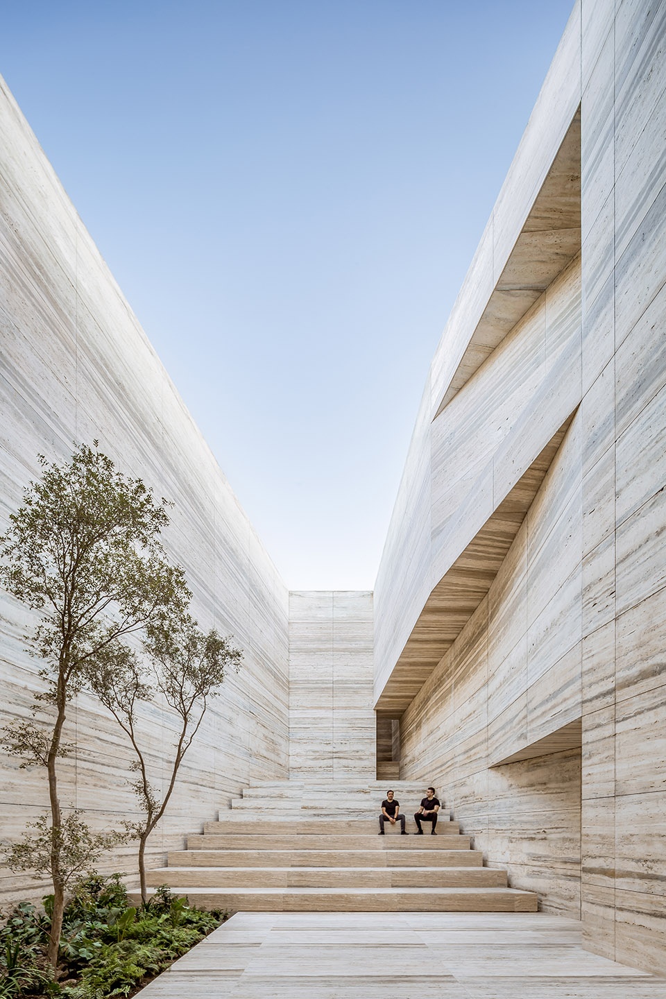 retail and warehouse for grupo arca by esrawe studio