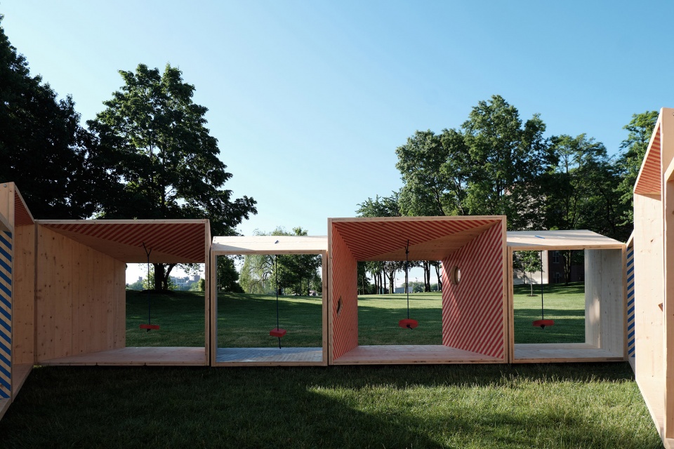 salvage swings by somewhere studio