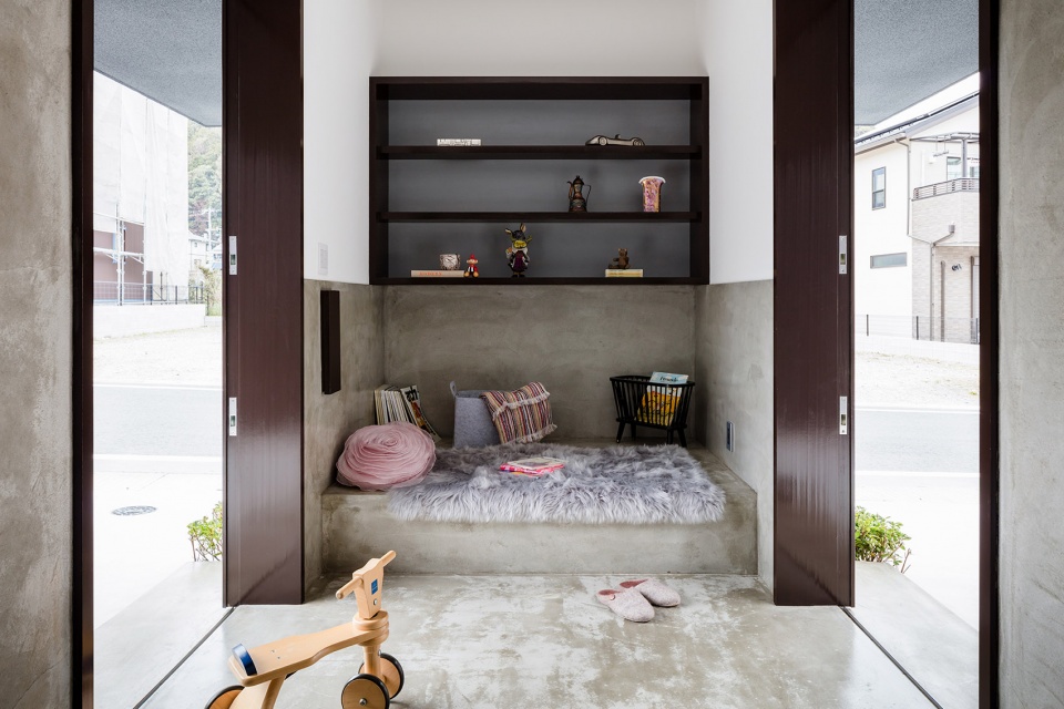 slender house by form kouichi kimura architects